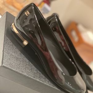 ❤️SOLD❤️Chanel Flats Patent Calfskin leather